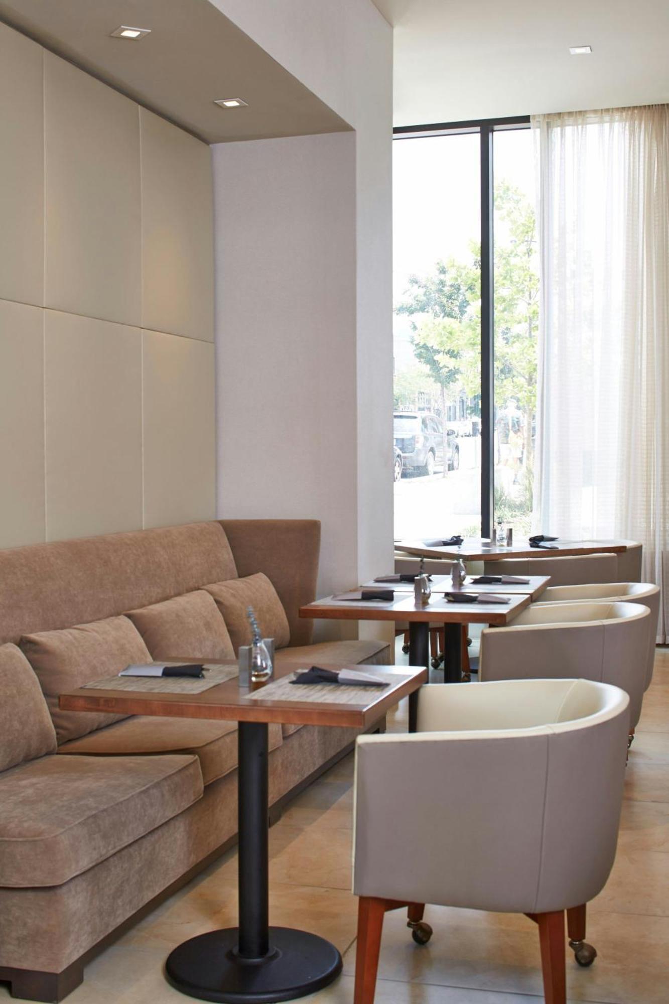 得梅因东村ac酒店 外观 照片